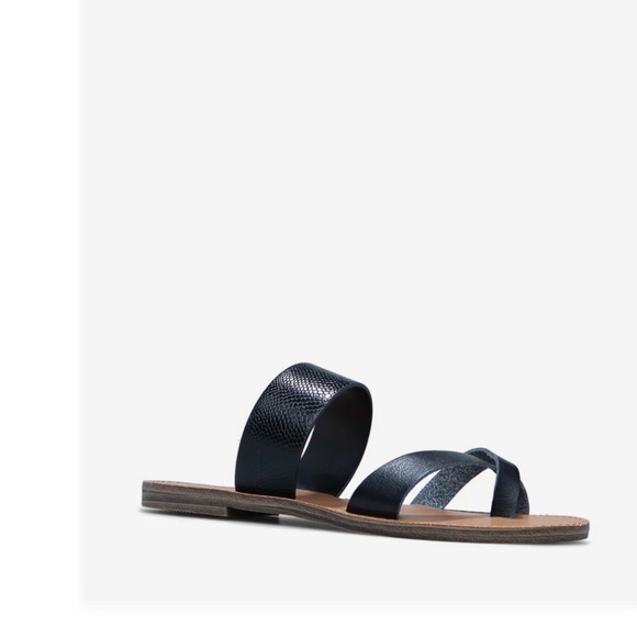 Cloey Thong Sandal Black Size 11W - Picture 2 of 4